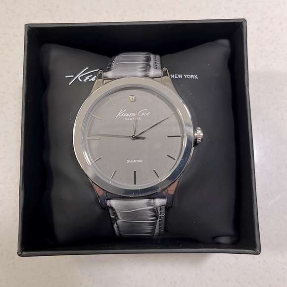 Kenneth Cole - New York - Mens - Grey Alligator Leather Watch - NEVER WORN - Picture 1 of 4